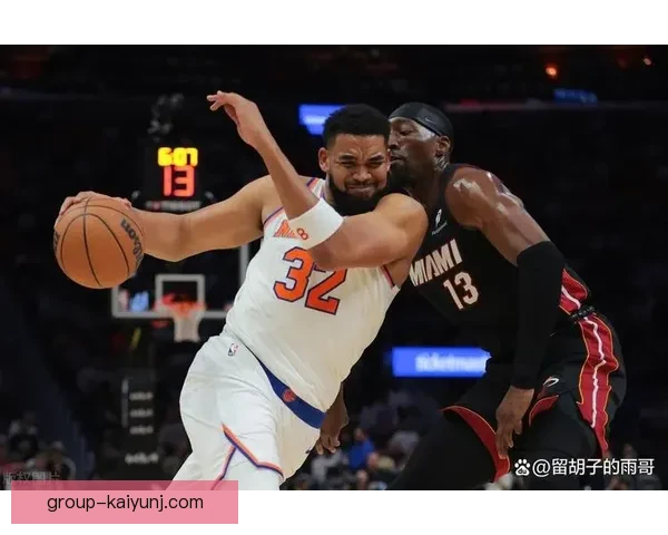 尼克斯与湖人激烈对决全场焦点回顾与关键瞬间分析 尼克斯与湖人激烈对决全场焦点回顾与关键瞬间分析